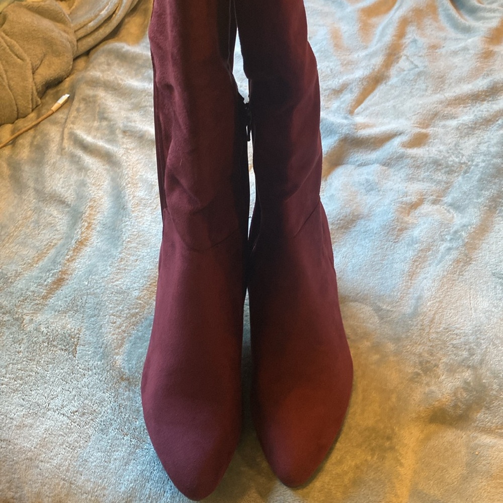 Wild Diva “Blake” Burgundy faux suede boots, Women’s 11